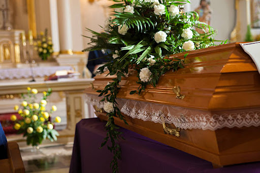Catholic Funeral Service: Mass, Traditions & What to Expect